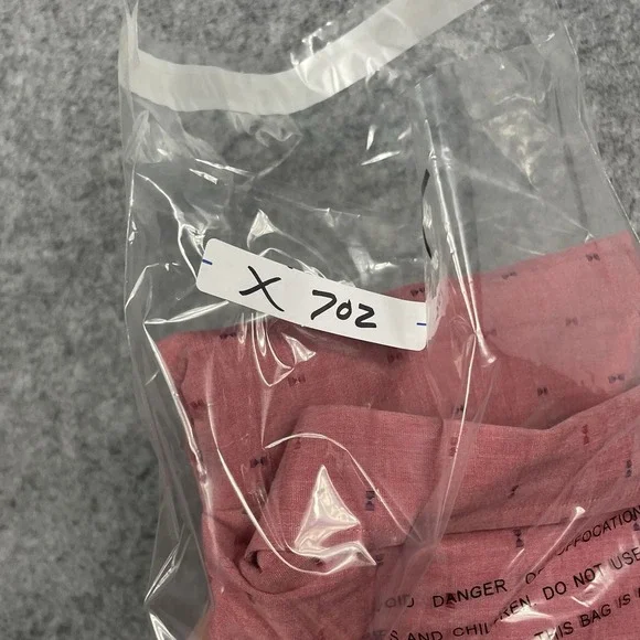 Banana Republic Soft Wash Slim Fit Shirt Mens‎ Small Pink Bowtie AOP Button Up - Picture 7 of 7